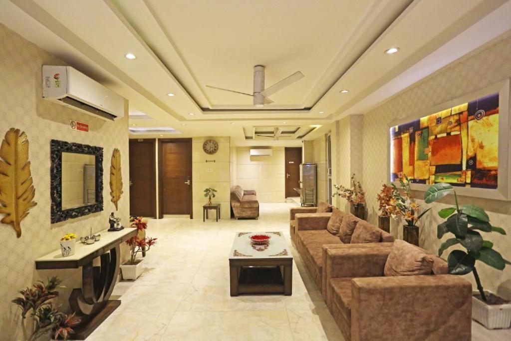 Hotel Urban Luxury New Delhi Exterior photo